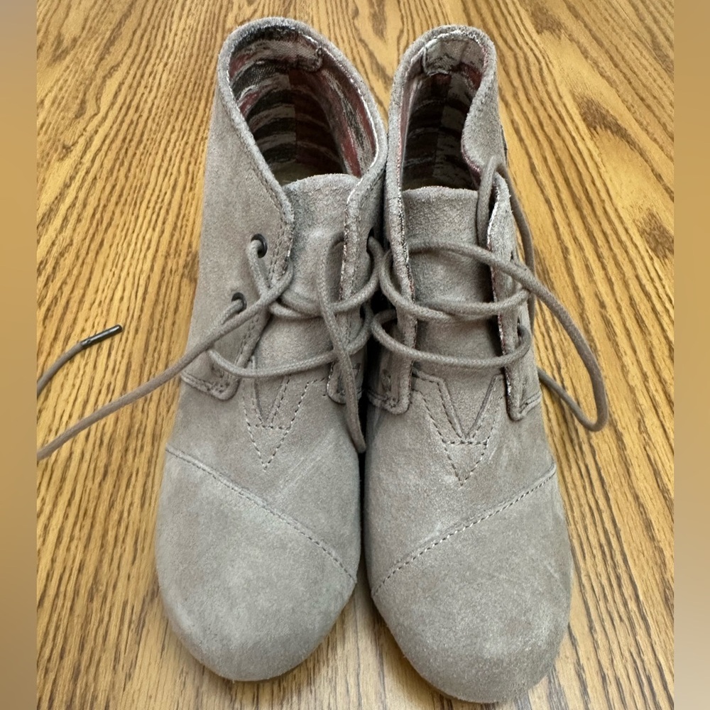 Tom’s Women's Lace Up Ankle Wedge Boots